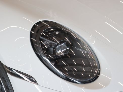 Certified 2022 Porsche 911 Turbo S AWD/4WD image 25