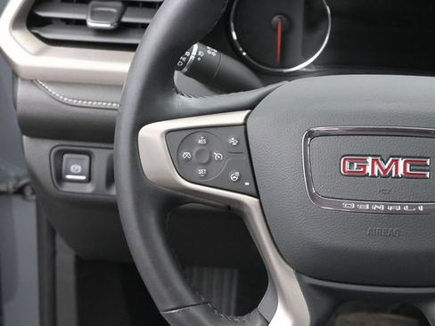 Used 2022 GMC Acadia Denali w/ Denali Ultimate Package AWD/4WD image 31
