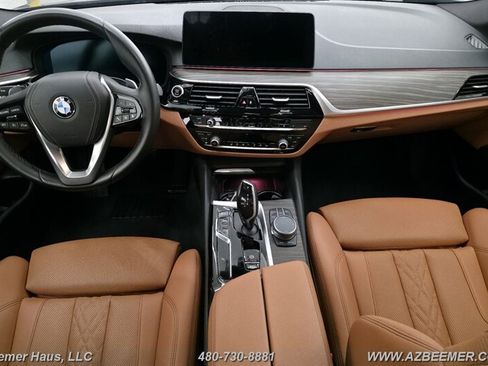 Used 2023 BMW 530i w/ Convenience Package RWD image 24