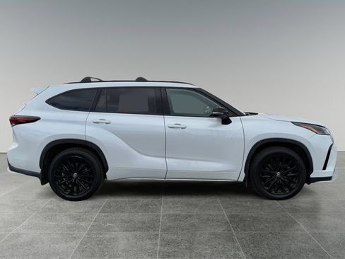 Certified 2024 Toyota Highlander XSE image 6
