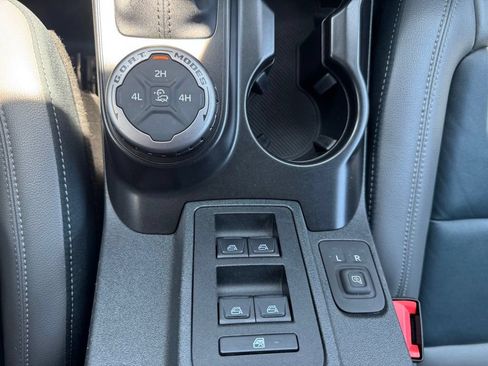 Used 2022 Ford Bronco Outer Banks AWD/4WD image 22