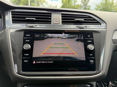 Used 2023 Volkswagen Tiguan SE FWD image 20