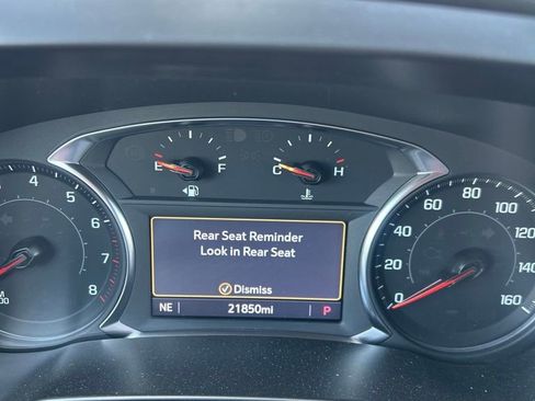 Used 2025 Chevrolet Blazer LT AWD/4WD image 19