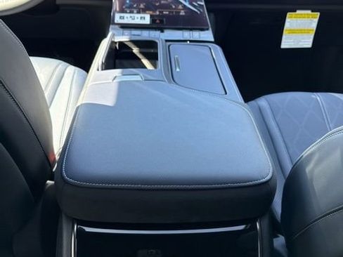 New 2026 INFINITI QX80 4WD image 17