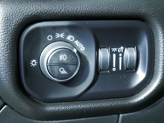 Used 2023 RAM 1500 Laramie AWD/4WD image 26
