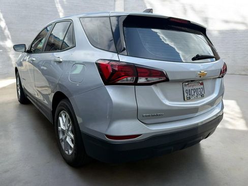 Used 2022 Chevrolet Equinox LS image 4