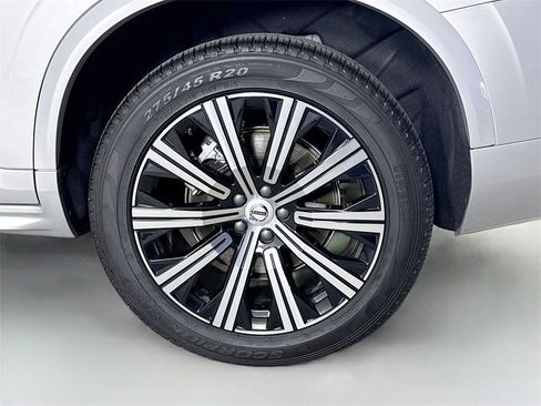 Certified 2025 Volvo XC90 B5 Core image 32