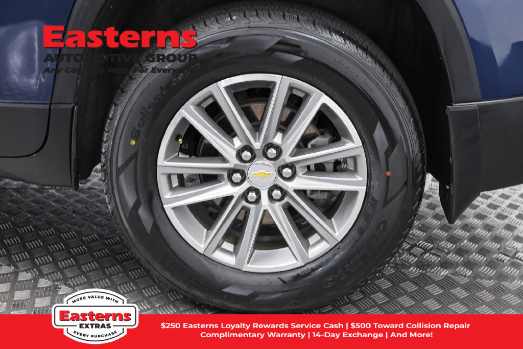 Used 2023 Chevrolet Traverse LT AWD/4WD image 34