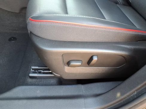 Used 2023 Buick Envision Essence w/ Sport Touring Package FWD image 16
