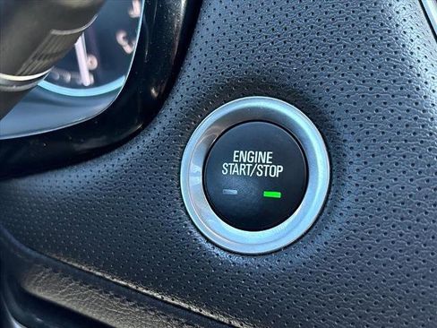 Used 2022 Cadillac XT5 Premium Luxury image 18