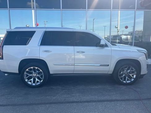 Used 2015 Cadillac Escalade Premium AWD/4WD image 7