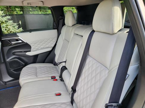 Used 2024 Mitsubishi Outlander SEL image 28