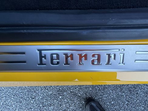 Used 2021 Ferrari F8 Tributo image 28