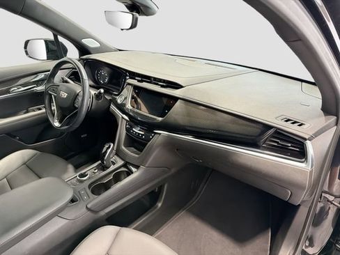 Used 2024 Cadillac XT6 Sport w/ Technology Package AWD/4WD image 27