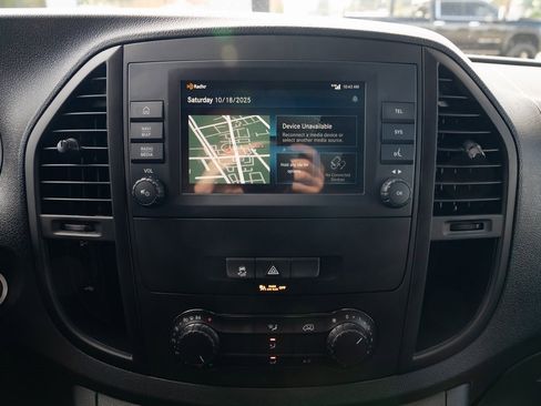 Used 2023 Mercedes-Benz Metris image 13