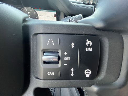 Used 2024 Land Rover Defender 130 Outbound image 18