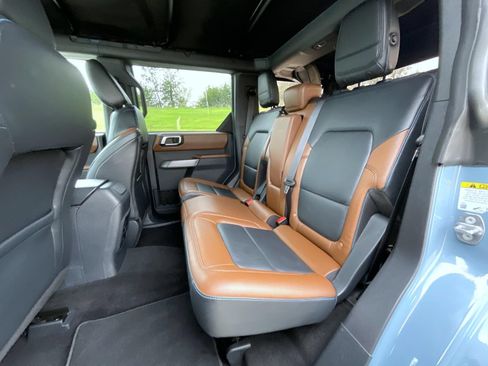 Used 2022 Ford Bronco Outer Banks w/ Sasquatch Package AWD/4WD image 19