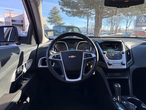 Used 2016 Chevrolet Equinox LT w/ Convenience Package image 2