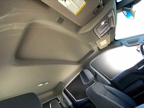 Used 2022 Chevrolet Silverado 1500 LT AWD/4WD image 19