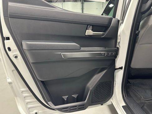 Used 2025 Toyota Tacoma TRD Off-Road image 43