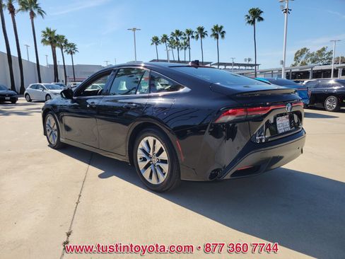 Certified 2022 Toyota Mirai XLE w/ Advanced Technology Package image 5