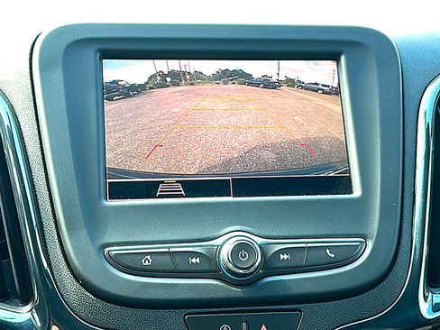Used 2023 Chevrolet Equinox RS FWD image 32