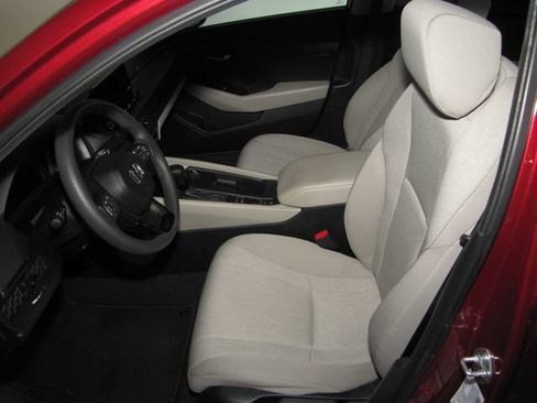 Certified 2024 Honda Accord LX image 9