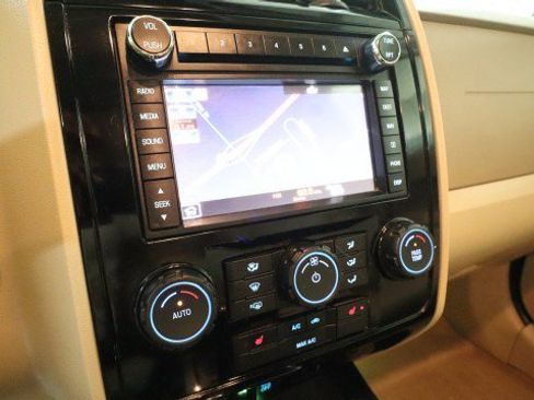Used 2011 Ford Escape Limited w/ 302A Rapid Spec Order Code AWD/4WD image 17