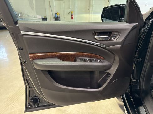 Used 2018 Acura MDX SH-AWD image 29