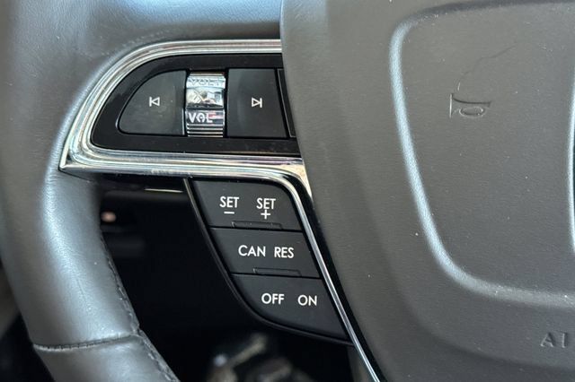 Used 2021 Lincoln Nautilus Reserve FWD image 37
