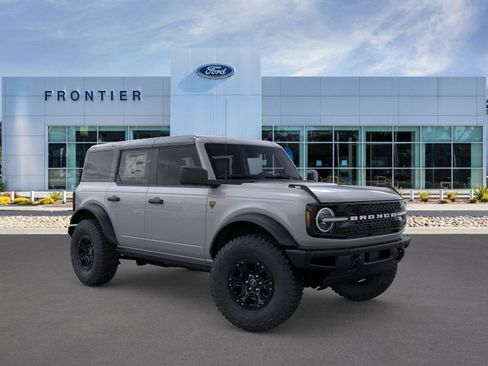 New 2026 Ford Bronco Badlands image 7