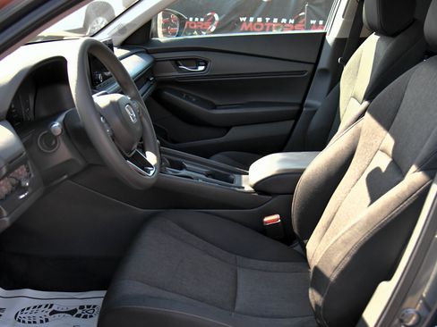 Used 2023 Honda Accord EX image 17