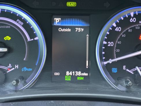 Used 2019 Toyota Highlander XLE w/ Carpet Mat Package (TMS) AWD/4WD image 28