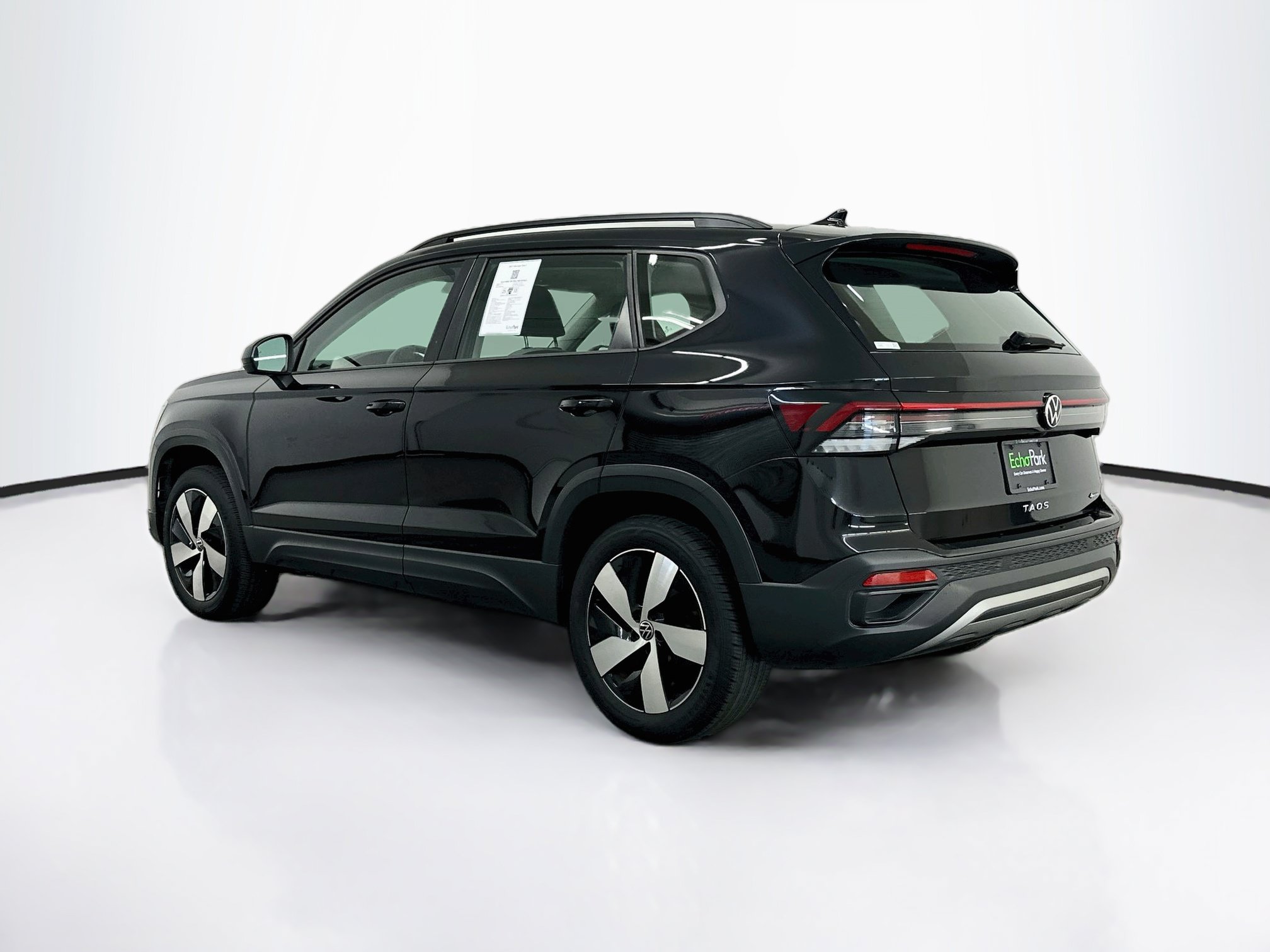 Used 2025 Volkswagen Taos S AWD/4WD image 5