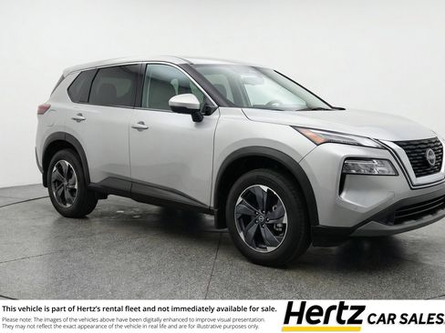 Used 2025 Nissan Rogue SV FWD image 1
