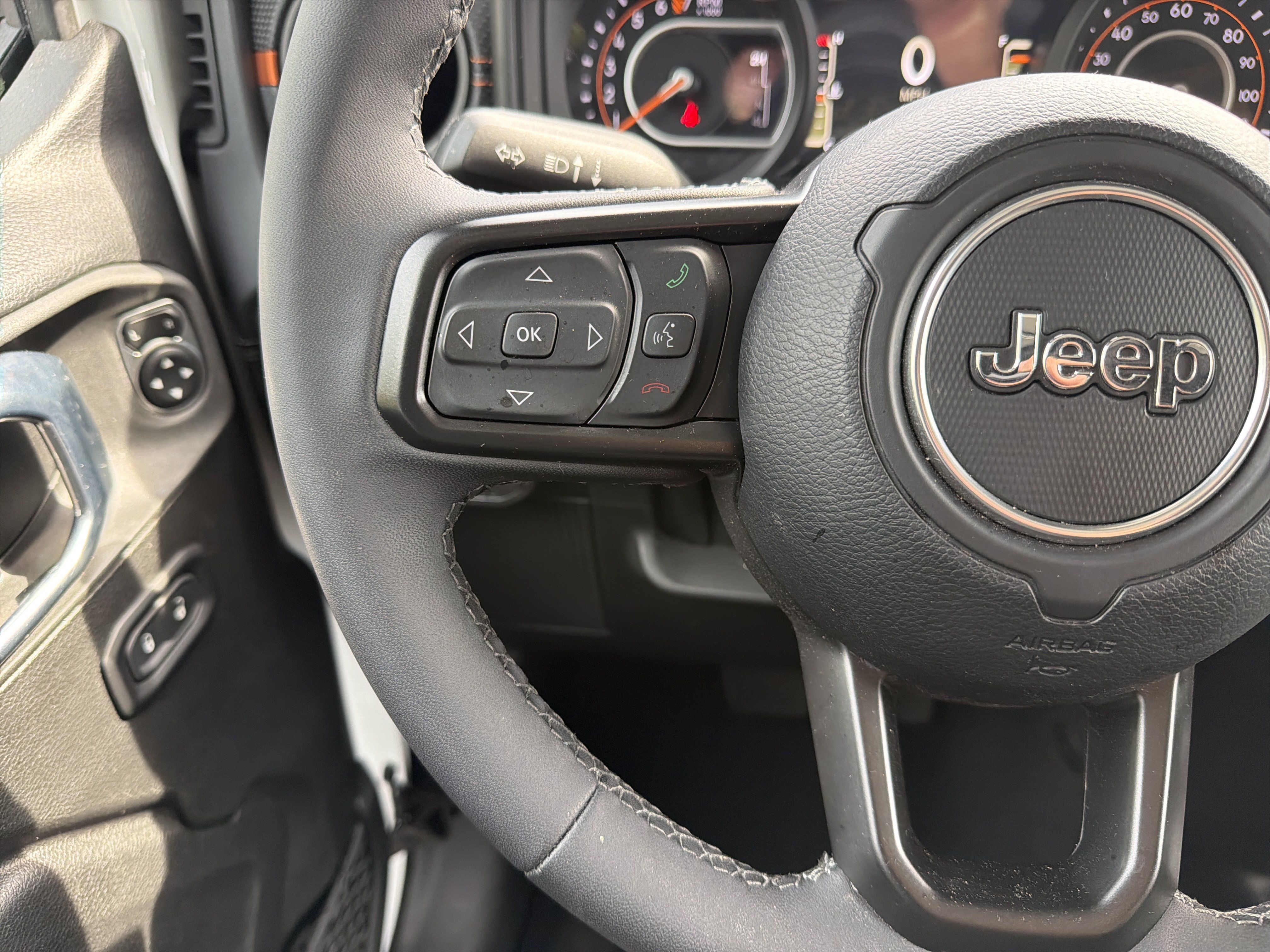 Used 2026 Jeep Gladiator Mojave AWD/4WD image 19