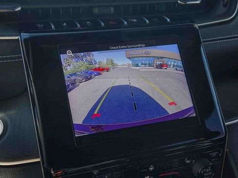 Used 2024 Jeep Grand Cherokee Altitude RWD image 23