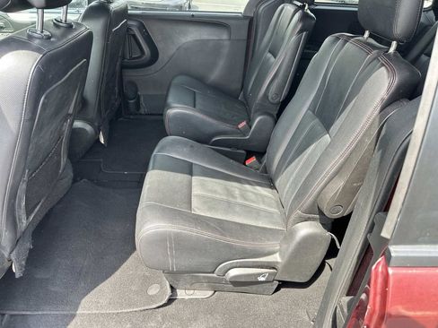 Used 2019 Dodge Grand Caravan GT FWD image 12