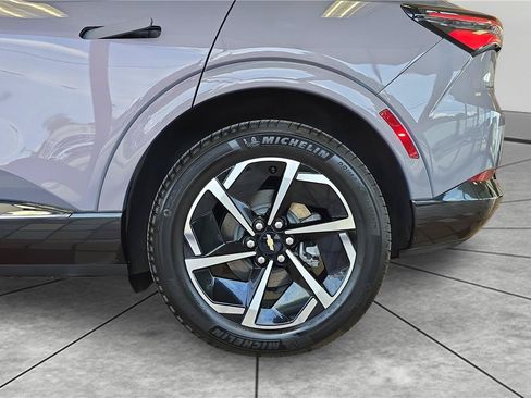 Used 2024 Chevrolet Equinox EV LT AWD/4WD image 29