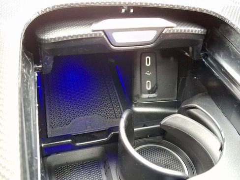 Used 2026 Mercedes-Benz GLC 43 AMG GLC 43 AMG image 16