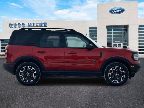 Used 2022 Ford Bronco Sport Outer Banks w/ Tech Package image 2