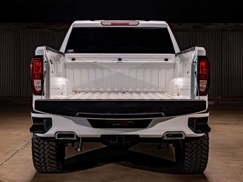 Used 2023 GMC Sierra 1500 Elevation w/ X31 Off-Road Package image 9