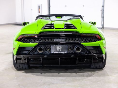 Used 2023 Lamborghini Huracan EVO AWD/4WD image 8