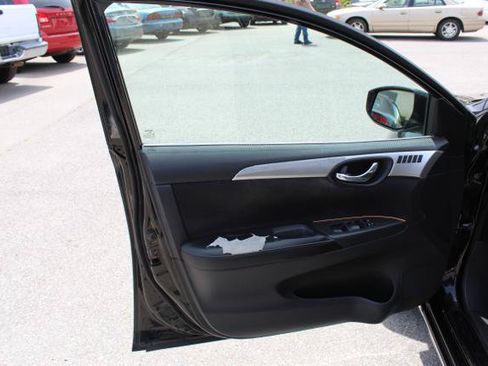 Used 2016 Nissan Sentra S FWD image 9