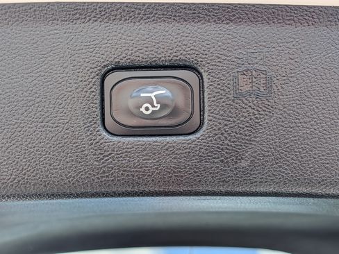 Certified 2021 Ford Edge Titanium FWD image 15