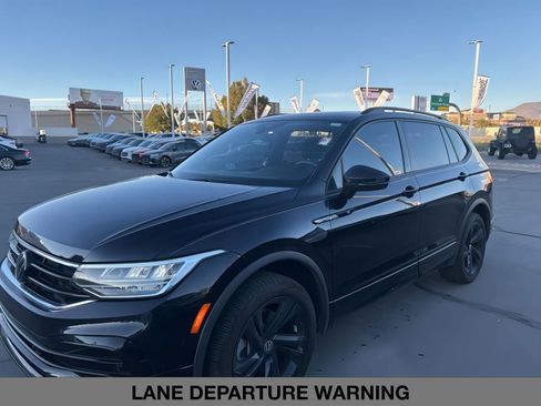 Used 2024 Volkswagen Tiguan SE R-Line image 9