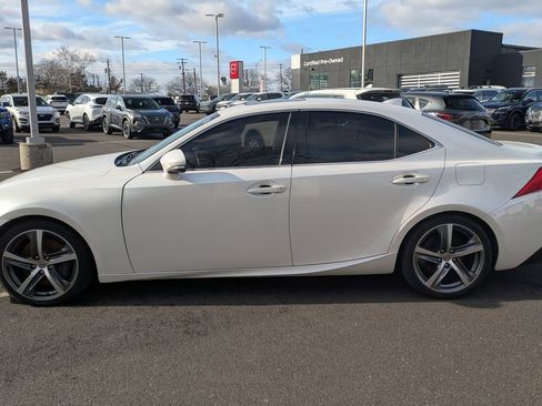 Used 2018 Lexus IS 300 AWD w/ Comfort Package image 8