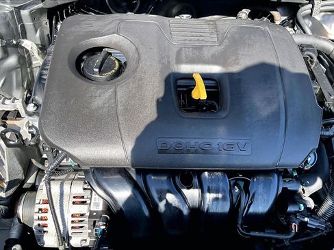 Used 2022 Kia Forte LXS image 33