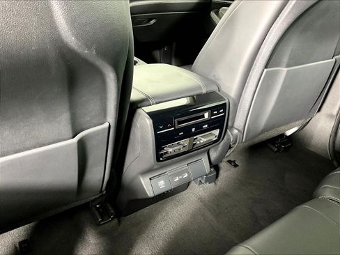 Certified 2023 Acura MDX FWD w/ Technology Package image 10
