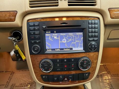 Used 2009 Mercedes-Benz R 350 4MATIC image 30